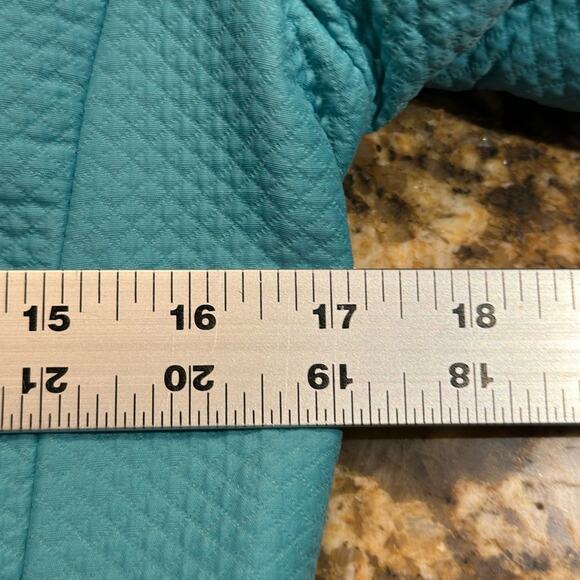 Dana Bachman 8Petite Aqua 2 Piece Suit with Diamond Texture - Picture 10 of 12
